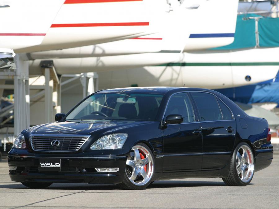  Lexus LS430 by Wald 2003 года  (фото 6 из 6)